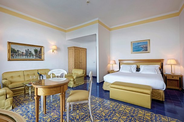 Imperial Tramontano - Wohnbeispiel Juniorsuite Meerblick (Zimmercodierung J1M)