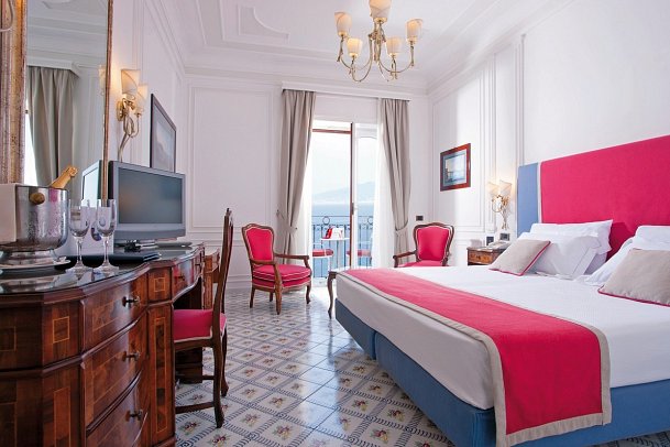 Grand Hotel Ambasciatori - Wohnbeispiel Juniorsuite Meerblick (Zimmercodierung J2M)