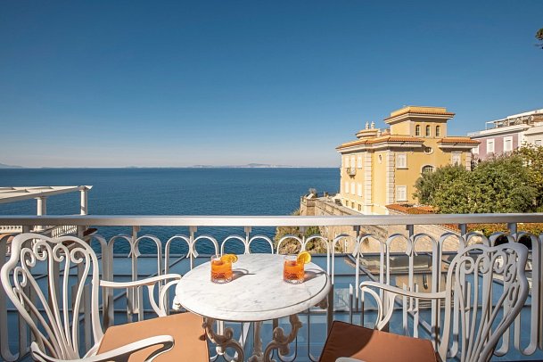 Corallo Sorrento - Blick Doppelzimmer Superior Meerblick (Zimmercodierung DSM)