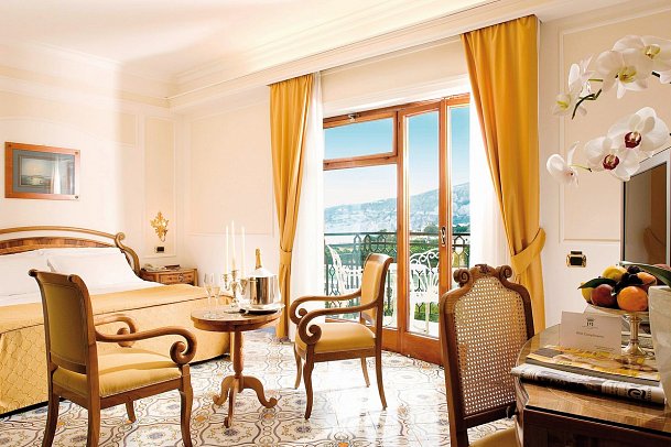 Grand Hotel de la Ville - Wohnbeispiel Doppelzimmer seitl. Meerblick (Zimmercodierung D1N)