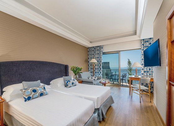 Royal Continental - Wohnbeispiel Doppelzimmer Superior Meerblick (Zimmercodierung DSM)
