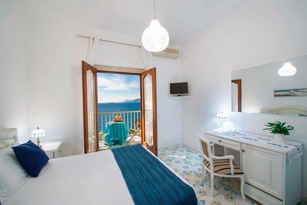 Villa Bella Vista - Wohnbeispiel Doppelzimmer Meerblick (Zimmercodierungen D1M & DPM)