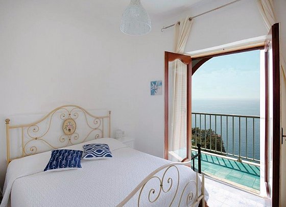 Villa Bellavista - Wohnbeispiel Doppelzimmer Meerblick (Zimmercodierungen D1M & DPM)