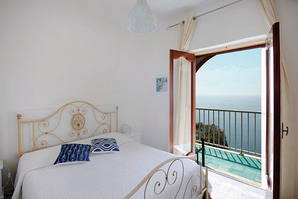 Villa Bellavista - Wohnbeispiel Doppelzimmer Meerblick (Zimmercodierungen D1M & DPM)