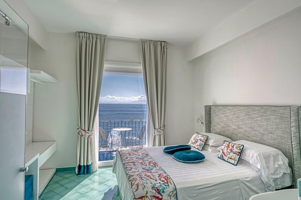 Cetus - Wohnbeispiel Doppelzimmer Classic Meerblick (Zimmercodierung DGM)