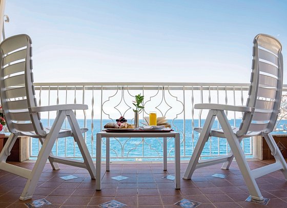 Pietra di Luna - Balkon Doppelzimmer Superior Meerblick (Zimmercodierung DSM)