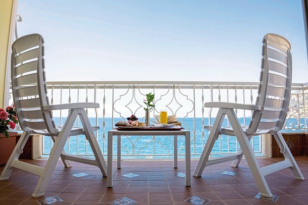 Pietra di Luna - Balkon Doppelzimmer Superior Meerblick (Zimmercodierung DSM)