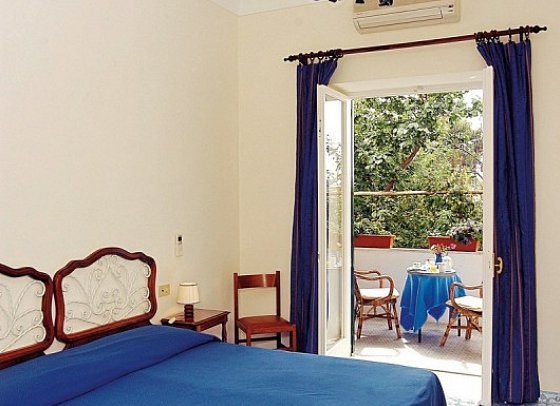 Villa Sarah - Wohnbeispiel Doppelzimmer mit Balkon (Zimmercodierung DB1)