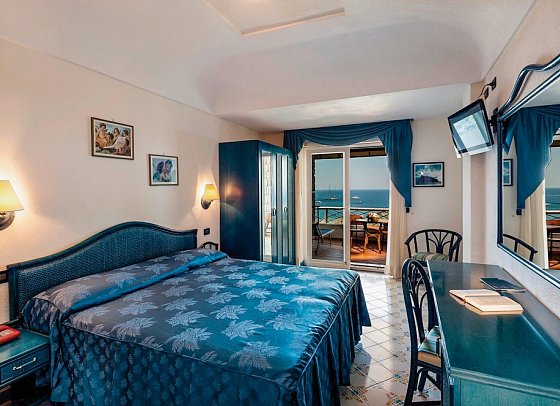 Sorriso Thermae Resort & Spa - Wohnbeispiel Doppelzimmer Komfort Meerblick (Zimmercodierung DFM)