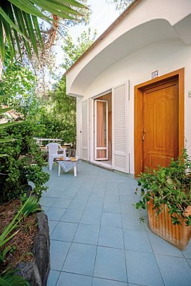 San Giovanni Terme - Beispiel Terrasse Einzelzimmer Standard (Zimmercodierung EG1)