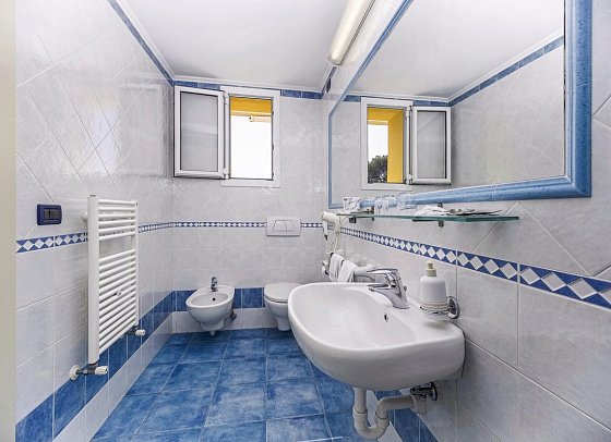 San Giovanni Terme - Beispiel Bad (Zimmercodierungen DG1, DS1 & EG1)