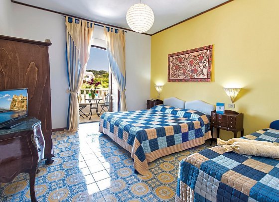 La Scogliera - Wohnbeispiel Doppelzimmer seitl. Meerblick (Zimmercodierung D1N)