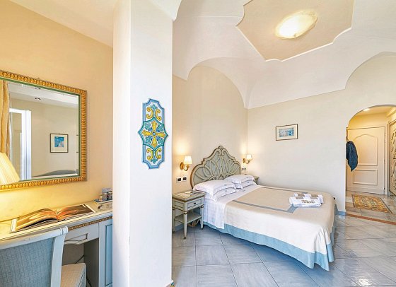 Hotel Terme Tritone - Wohnbeispiel Doppelzimmer Superior Meerblick (Zimmercodierung DSM)