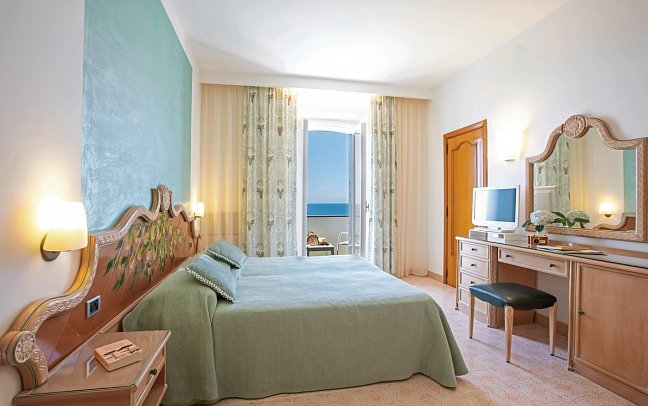 Hotel Parco Smeraldo Terme & Residence - Wohnbeispiel Doppelzimmer Superior Meerblick (Zimmercodierung DSM)