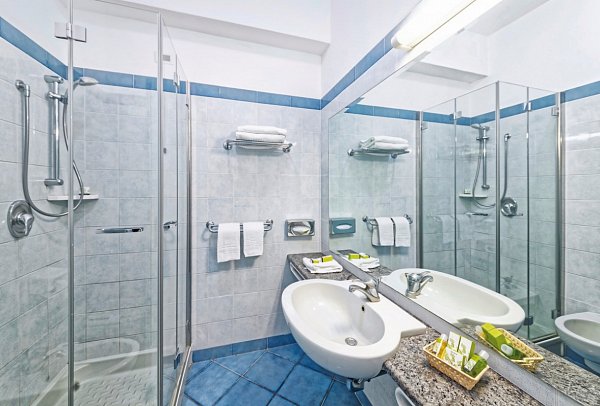San Giorgio Terme - Beispiel Bad Doppelzimmer Classic (Zimmercodierung DB1)