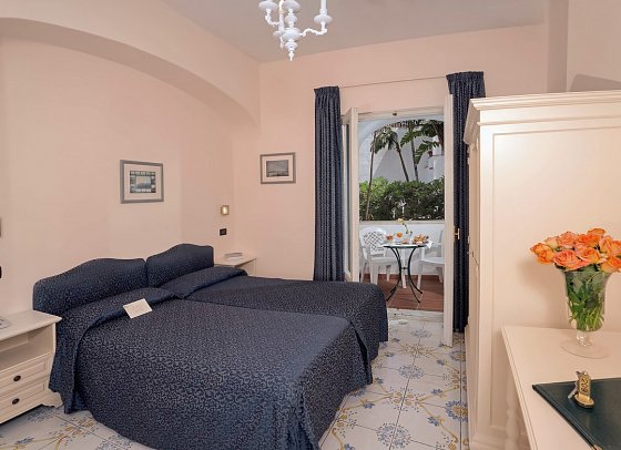 Le Querce Resort Sea Thermae & Spa - Wohnbeispiel Doppelzimmer Standard seitl Meerblick (Zimmercodierung DGN)