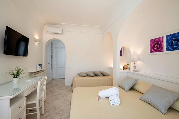 Villa Melodie - Wohnbeispiel Doppelzimmer Meerblick (Zimmercodierung DBM)