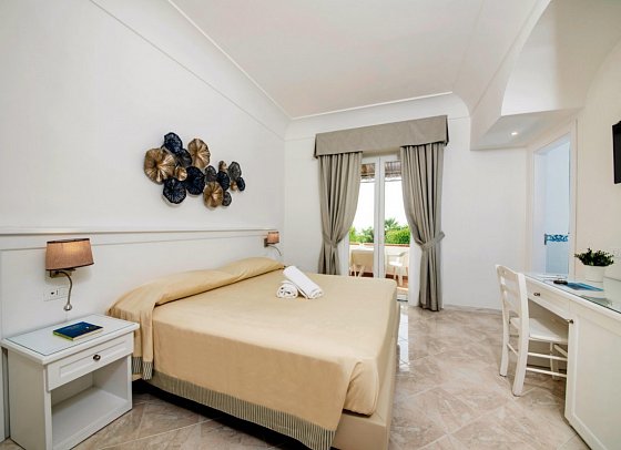 Villa Melodie - Wohnbeispiel Doppelzimmer Meerblick (Zimmercodierung DBM)