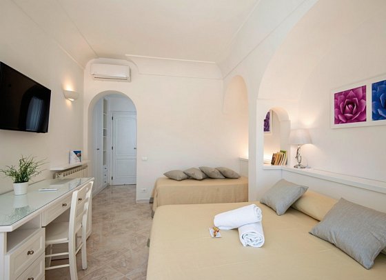 Villa Melodie - Wohnbeispiel Doppelzimmer Meerblick (Zimmercodierung DBM)