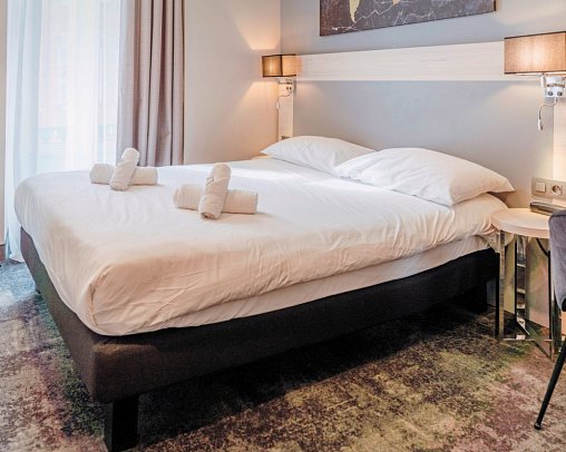 Hotel Univers - Doppelzimmer Standard (Zimmercodierungen DG1, DX1, DX3 & DX4)