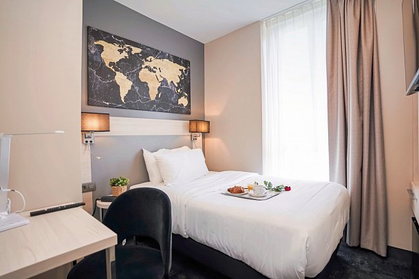 Hotel Univers - Doppelzimmer Standard (Zimmercodierungen DG1, DX1, DX3 & DX4)