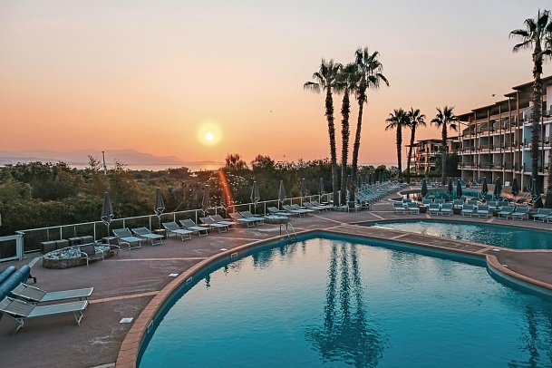 Casa Barbara Antibes Resort