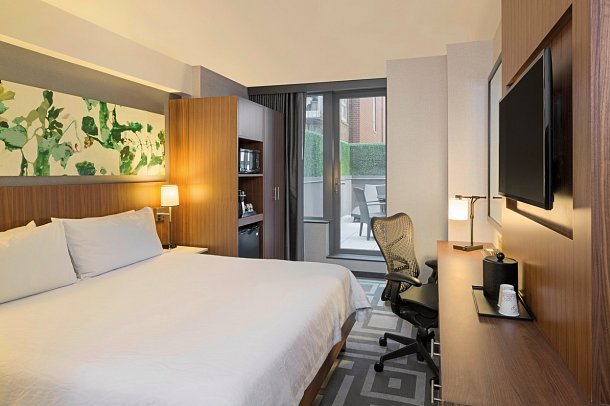 Hilton Garden Inn New York/Central Park South-Midtown West - Wohnbeispiel King bed, Outdoor Terrace (Zimmercodierung UG2)