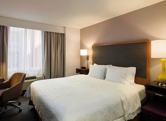 Hampton Inn Times Square South - Wohnbeispiel Standard King (Zimmercodierung UG1)