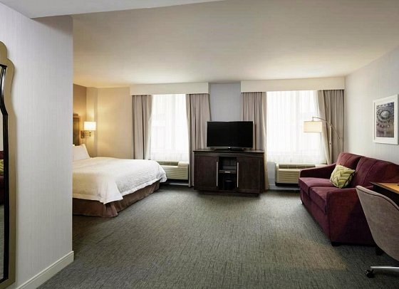 Hampton Inn Times Square South - Wohnbeispiel Standard King (Zimmercodierung UG1)