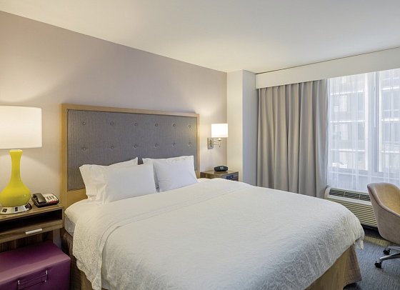 Hampton Inn Times Square South - Wohnbeispiel Standard King (Zimmercodierung UG1)