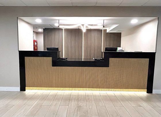  Best Western Plus Meadowlands