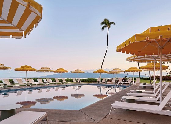 Royal Lahaina Resort & Bungalows