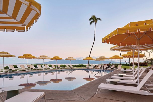 Royal Lahaina Resort & Bungalows