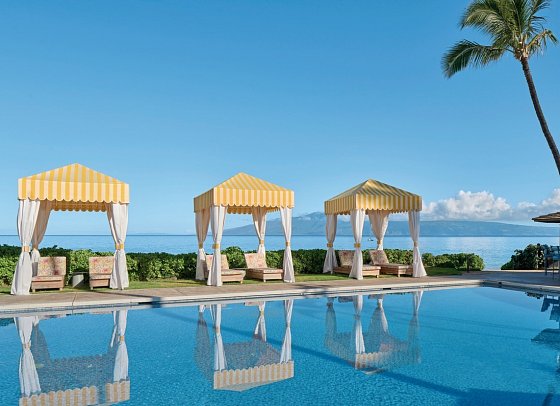 Royal Lahaina Resort & Bungalows