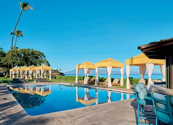 Royal Lahaina Resort & Bungalows