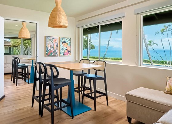 Royal Lahaina Resort & Bungalows