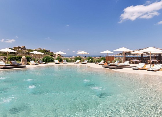 Mangia's Santa Teresa Sardinia, Curio Collection by Hilton