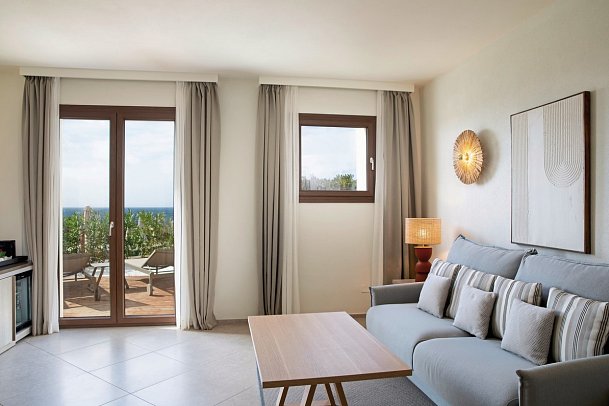 Mangia's Santa Teresa Sardinia, Curio Collection by Hilton - Zimmercodierung WB1