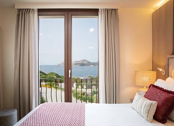 Mangia's Santa Teresa Sardinia, Curio Collection by Hilton - Zimmercodierung DSM