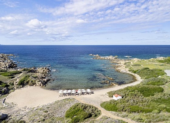 Mangia's Santa Teresa Sardinia, Curio Collection by Hilton