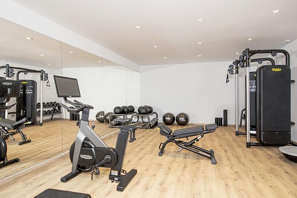 Mangia's Santa Teresa Sardinia, Curio Collection by Hilton