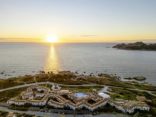 Mangia's Santa Teresa Sardinia, Curio Collection by Hilton