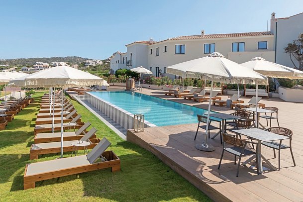 Mangia's Santa Teresa Sardinia, Curio Collection by Hilton