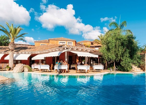 Galanias Hotel & Retreat