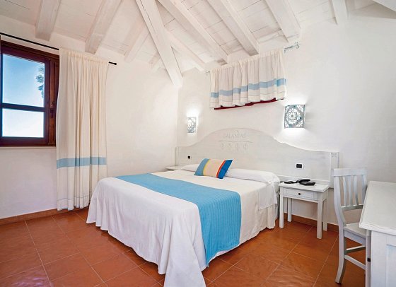 Galanias Hotel & Retreat