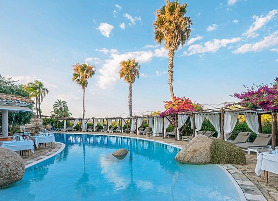Galanias Hotel & Retreat