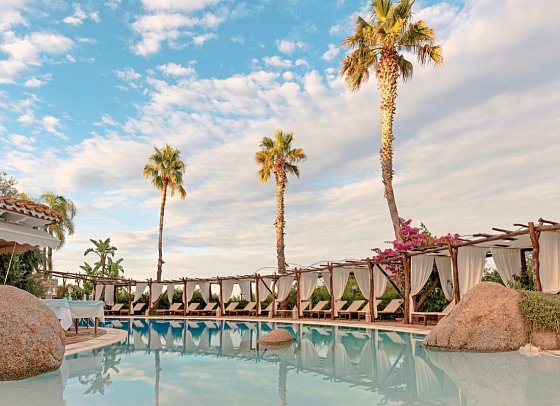 Galanias Hotel & Retreat