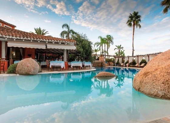 Galanias Hotel & Retreat