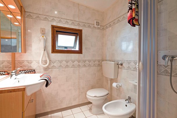 Baia Holiday Baia Blu La Tortuga - Bad Mobilheim Baia Lux (Zimmercodierung CD1)