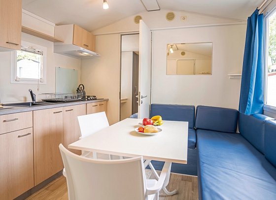 Camping Village Bella Sardinia (by Happy Camp) - Wohnbeispiel Mobilheim Happy Easy (Zimmercodierung CB1)